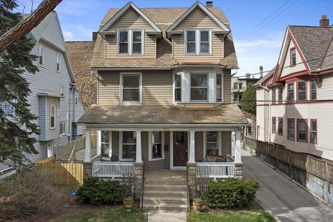 2416 E Webster, Milwaukee, WI 53211 photo 1
