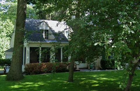 385 E Daphne Rd, Fox Point, WI 53217 photo 1