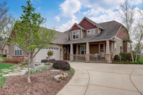 2421 Brookside Dr, Jackson, WI 53037 photo 1