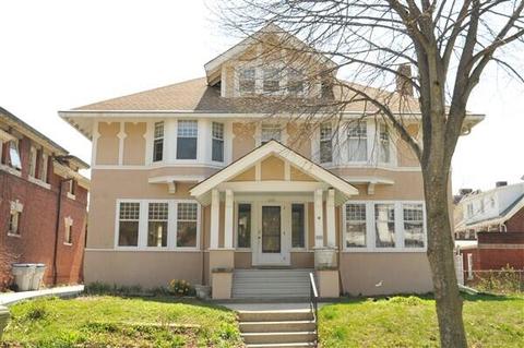 2315 E Ivanhoe Pl, Milwaukee, WI 53202 photo 1