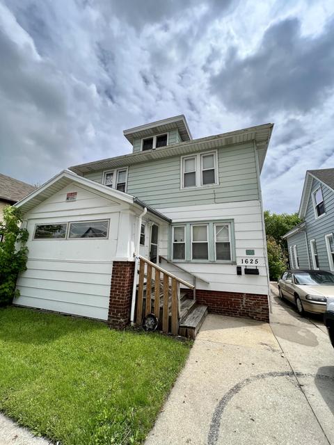 1625 Phillips, Racine, WI 53403