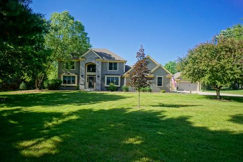 w343s9745 Red Brae Dr, Eagle, WI 53149 photo 1