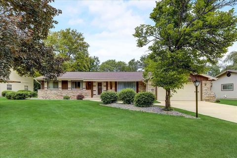 8820 Glenwood, Greendale, WI 53129 photo 1