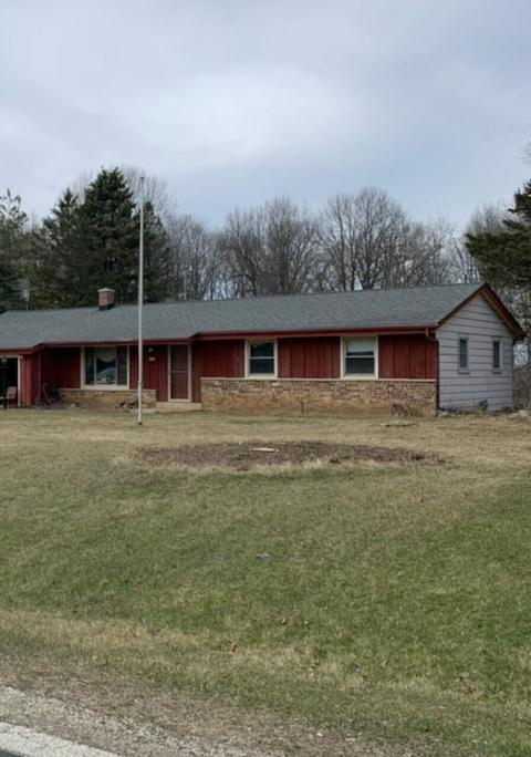 3404 Maple, Hubertus, WI 53033 photo 1