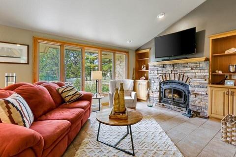 n1774 Fair Oaks Road, Linn, WI 53147