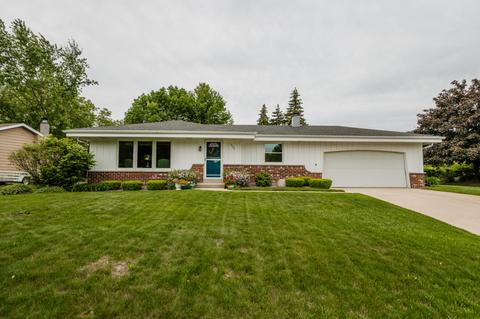 7425 S Riverview, Franklin, WI 53132 photo 1