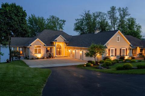 n26w30165 Maple, Delafield, WI 53072 photo 1