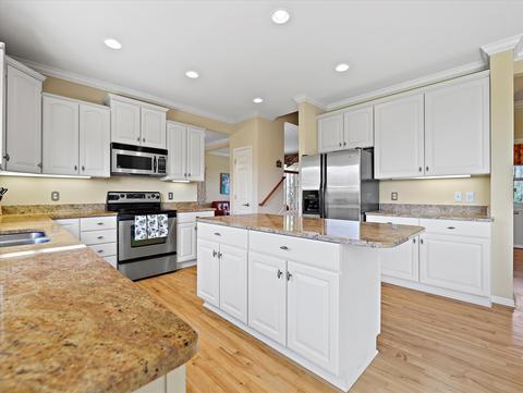 800 Sutton, Eagle, WI 53119 photo 1