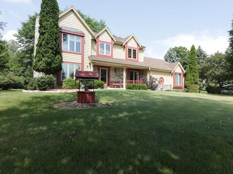 595 Kreusers Rdg, Colgate, WI 53017 photo 1