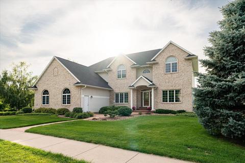 709 Stonebridge Ave, Onalaska, WI 54650 photo 1
