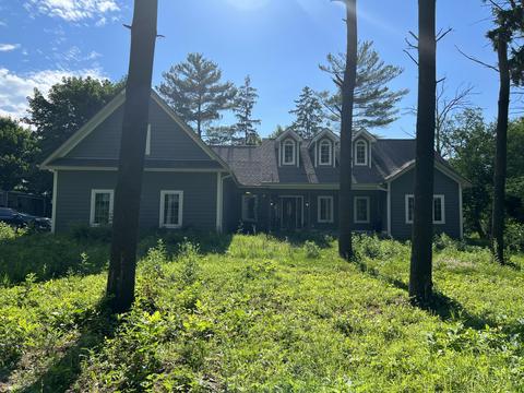 2021 Genesee St, Delafield, WI 53018 photo 1