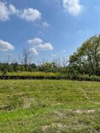 w176n7242 Raw Amber #LT 6, Menomonee Falls, WI 53051