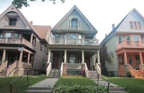 3230 W Mckinley #3232, Milwaukee, WI 53208