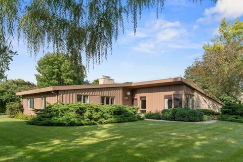 611 E Bay Point Rd, Bayside, WI 53217 photo 1
