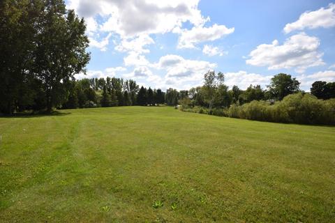 1606 Vivian #1610, Trenton, WI 53090