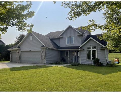 2129 Deer Run Dr, Delavan, WI 53115 photo 1