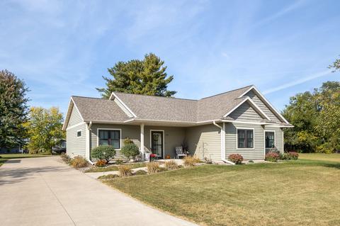 902 1st, Holmen, WI 54636 photo 1