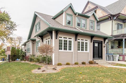 2905 N Hackett Ave, Milwaukee, WI 53211 photo 1