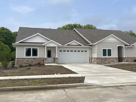 1067 Springbrook #5B, Burlington, WI 53105
