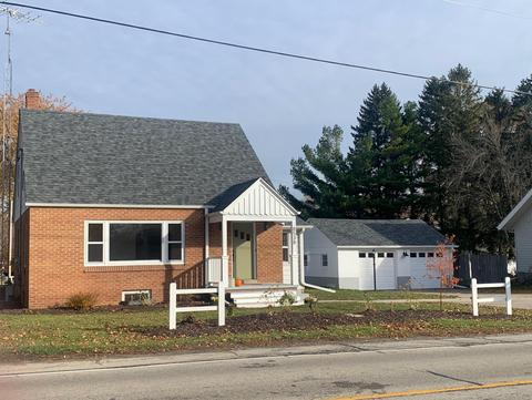 n8538 Front Street, Burnett, WI 53922