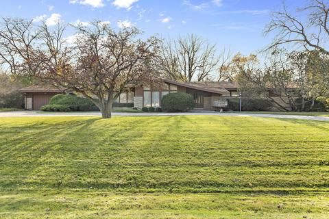 717 E Bay Pt, Bayside, WI 53217 photo 1
