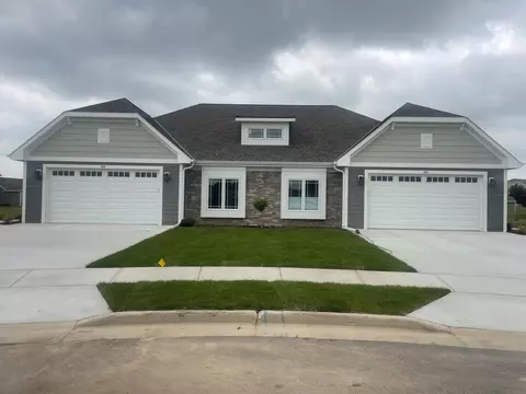 624 Lambert #8A, Slinger, WI 53086