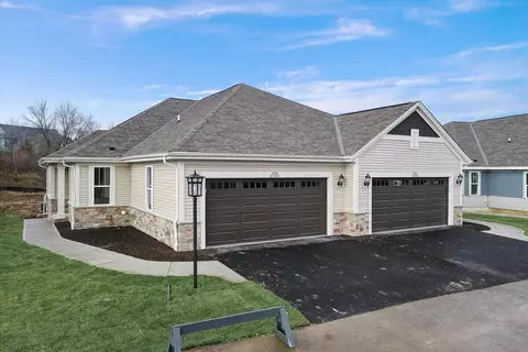 w204n17627 Laurel #301, Jackson, WI 53037
