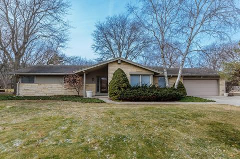 7889 N Mohawk Rd, Fox Point, WI 53217 photo 1