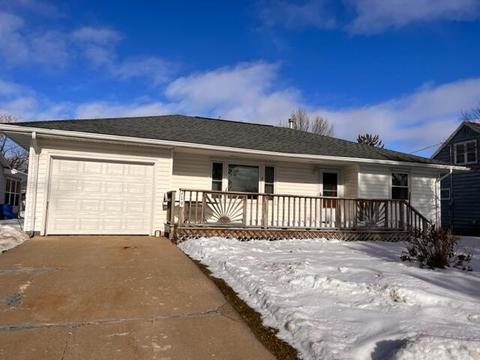 719 Washington, Caledonia, MN 55921 photo 1
