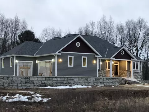 12654 N Rotary Park, Mequon, WI 53097