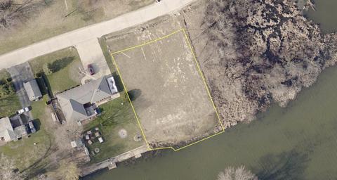 27519 95th, Salem Lakes, WI 53168