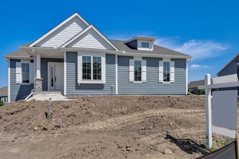 1333 Overlook #42, Hartland, WI 53029