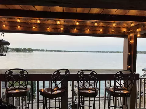 n53w34398 Road Q, Oconomowoc, WI 53069