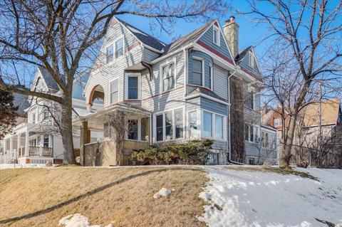 2806 W National, Milwaukee, WI 53215