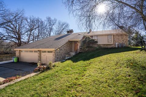 w347n5258 Road Q, Oconomowoc, WI 53069