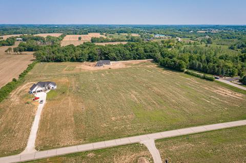 39450 Cedar, Summit, WI 53066