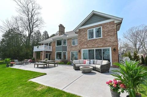 6942 N Barnett, Fox Point, WI 53217
