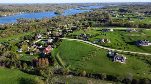 4604 Cedar Lk, West Bend, WI 53095