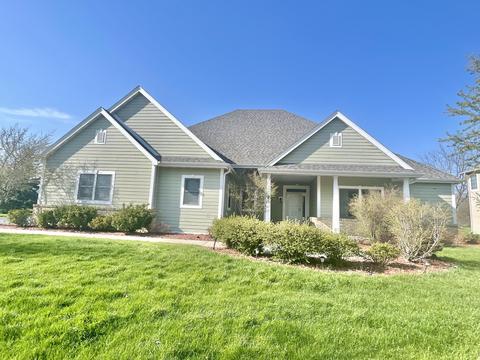 1826 Springhouse, Oconomowoc, WI 53066