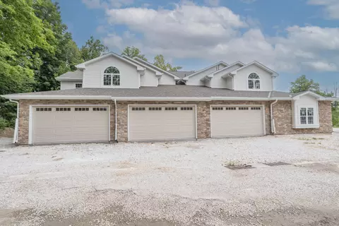 w141n9984 Seven Pnes #101A, Germantown, WI 53022