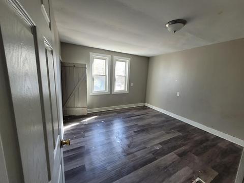 2528 W Chambers, Milwaukee, WI 53206