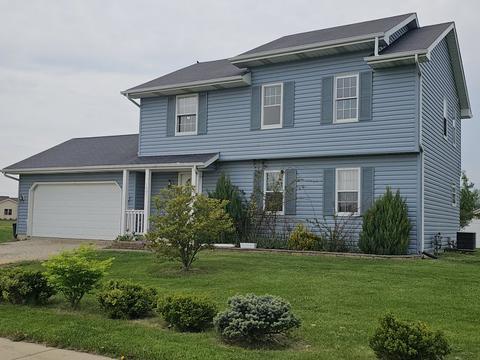 1607 Whispering Pnes, Delavan, WI 53115