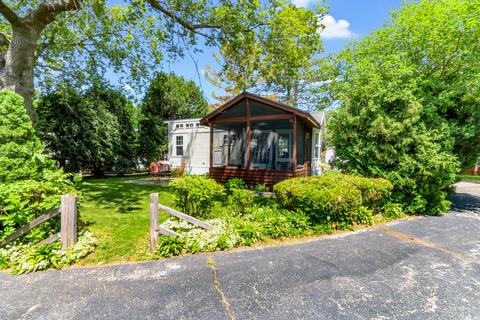 w5229 Surfwood Drive #8, La Grange, WI 53121