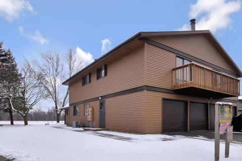 6950 N Raintree #D, Milwaukee, WI 53223