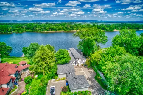 31008 Old Ml, Dresbach, MN 55947