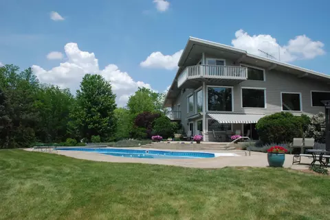 w3995 Kenyon Drive, Linn, WI 53147