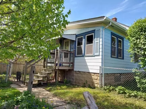 1216 Jones, Racine, WI 53402