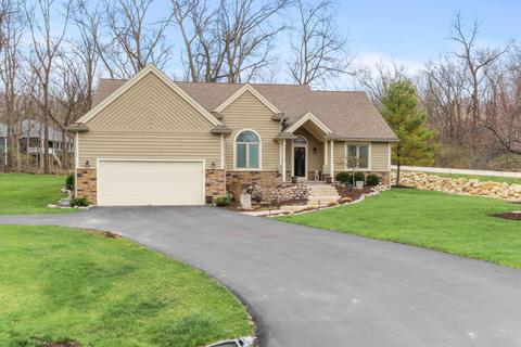 620 Legend #4-37, Geneva, WI 53147
