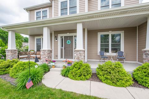 1560 Coventry, Hubertus, WI 53033