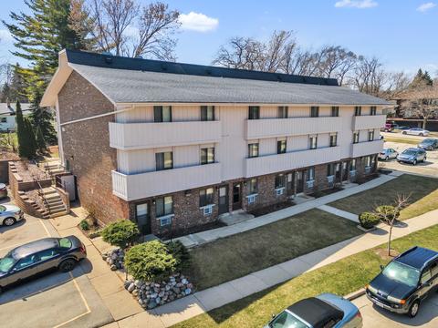 3515 E Tesch, Saint Francis, WI 53235